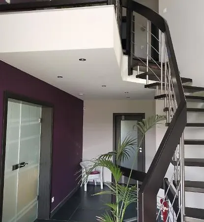 ホームステイ Chez Manu *